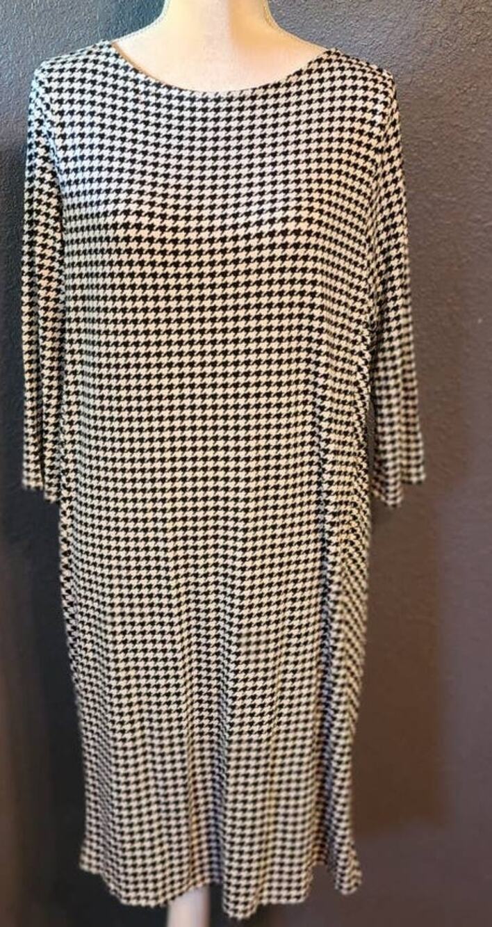 J.Jill Wearever Houndstooth Black & White Midi Pullover Dress Size Medium